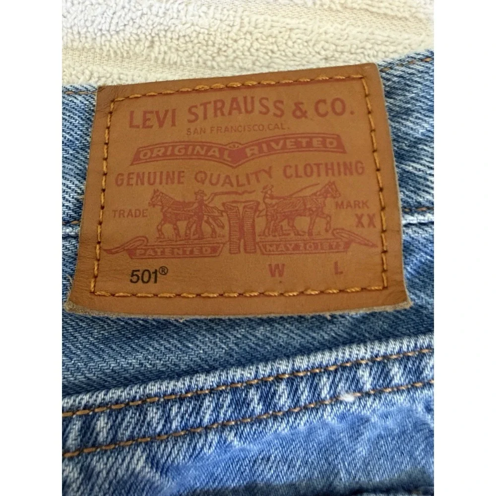 Levis Premium 501 W31 L28 Blue Cotton Ripped Straight‎ Leg Jeans Y2K